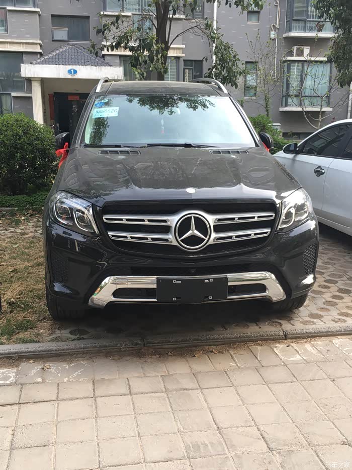 自家小区 停的 真是美呆