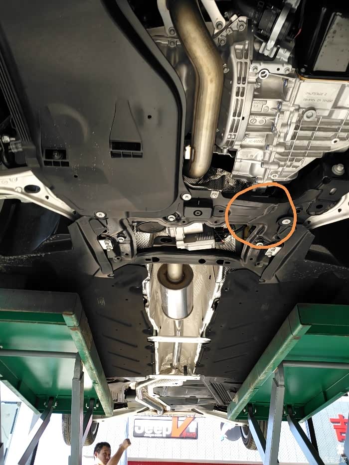 话说奔驰a-class(w176)强化拉杆