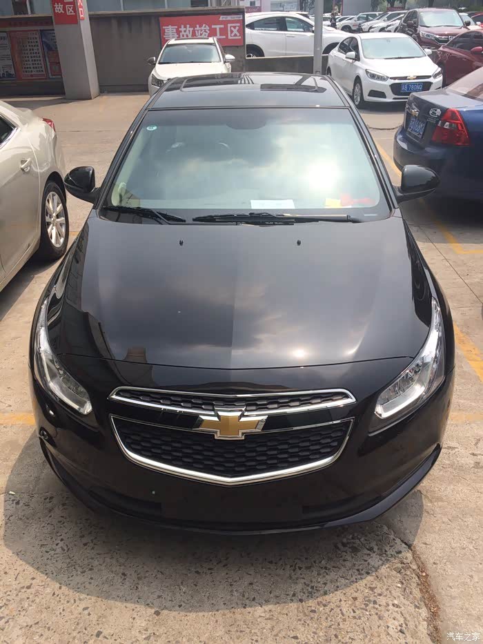 黑色经典科鲁兹