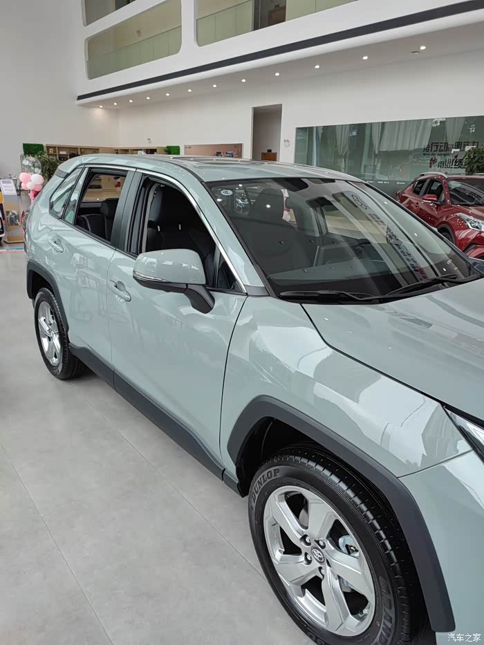 2021款丰田荣放订车