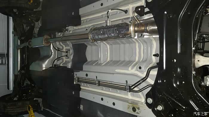 ix35底盘深度实拍,更换除雾霾空调滤芯 前后杠,倒车影像··_北京现代