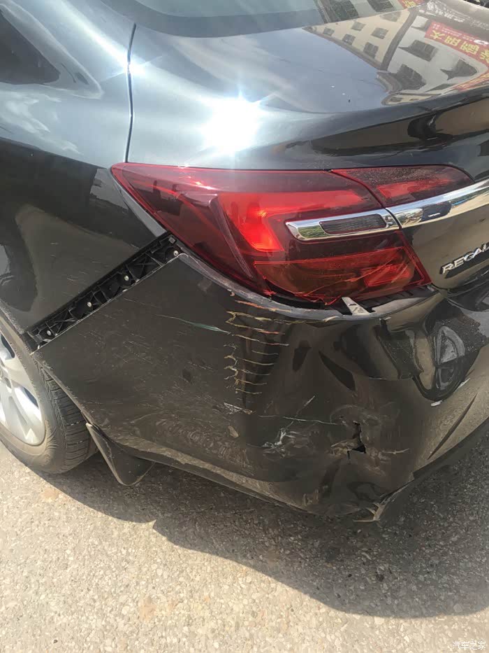 喜闻乐见被追尾