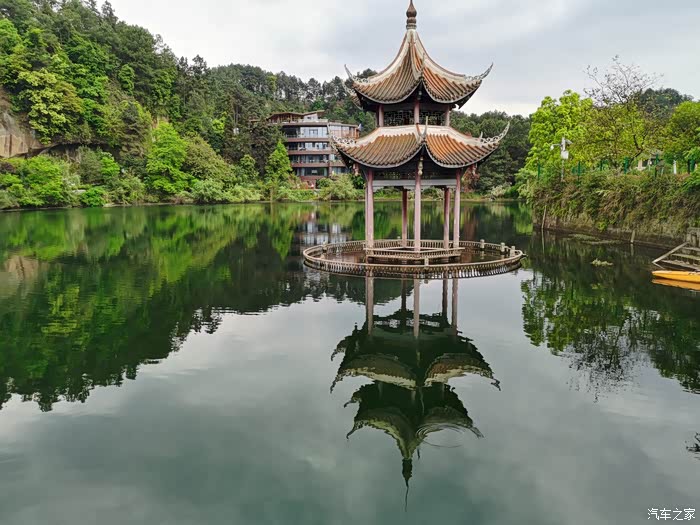国产最美两厢车逸动xt周末邂逅船石湖风景区