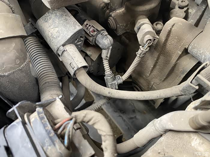 2010款老速腾14t起动机更换作业