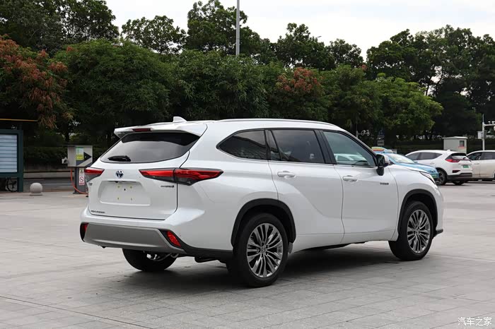 全新第四代汉兰达达提车作业尊贵版白外米内图文并茂