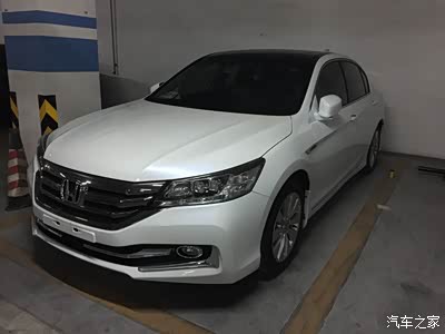 雅阁2.4豪华 白色 提车及小加装