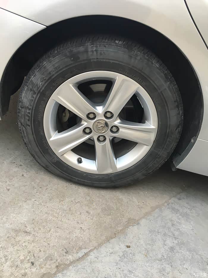 【图】是不是被人割了轮胎 有图有真相_锐志论坛_汽车之家论坛