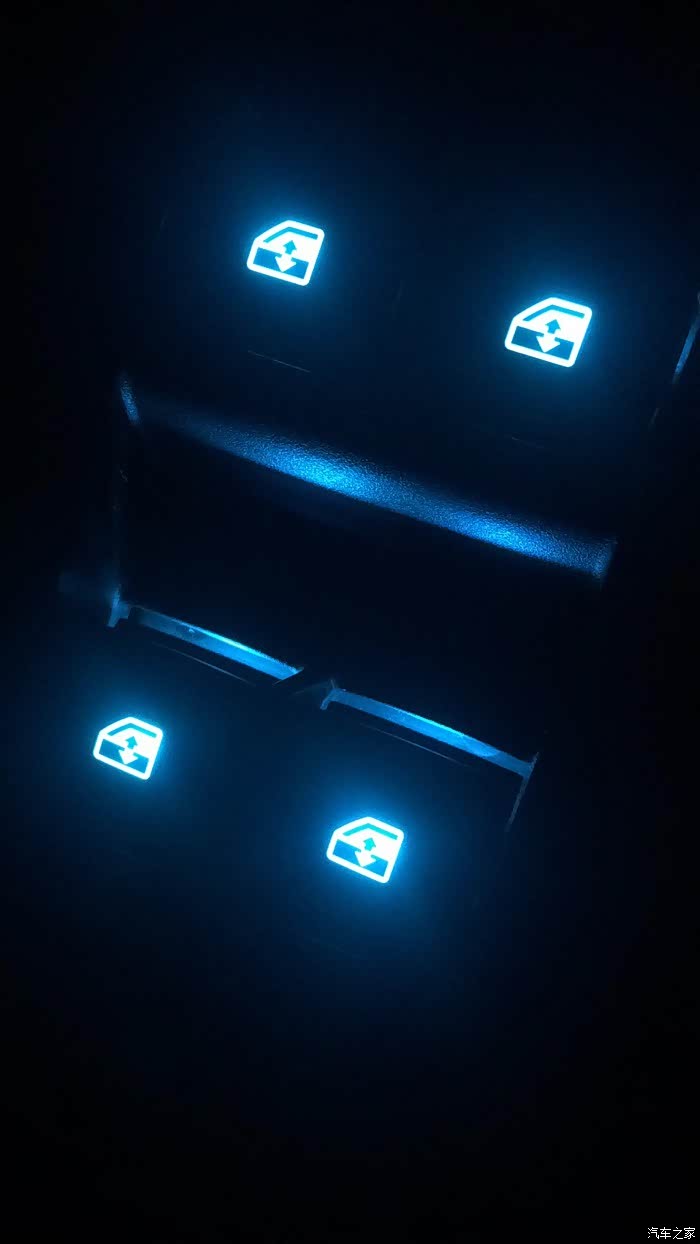 帮一个朋友改的创酷按键灯,大家看看,高亮冰蓝