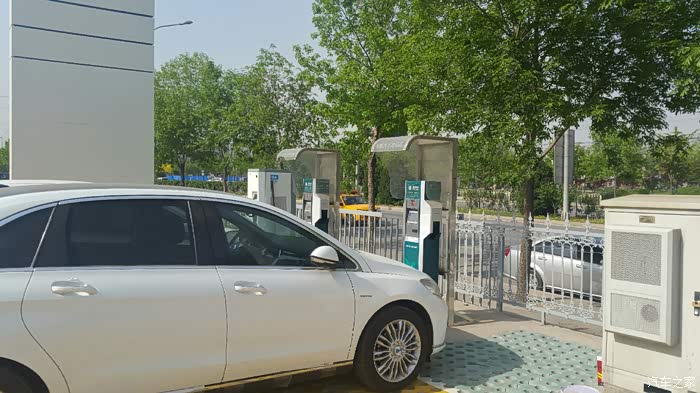 充电真方便啊._腾势论坛_汽车之家论坛