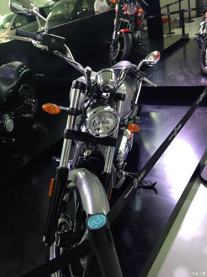 【图】青岛车展,偶遇胜利机车,与大家分享_摩托车论坛_汽车之家论坛