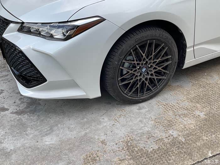 出一套亚洲龙原厂17寸轮毂轮胎升级18换下