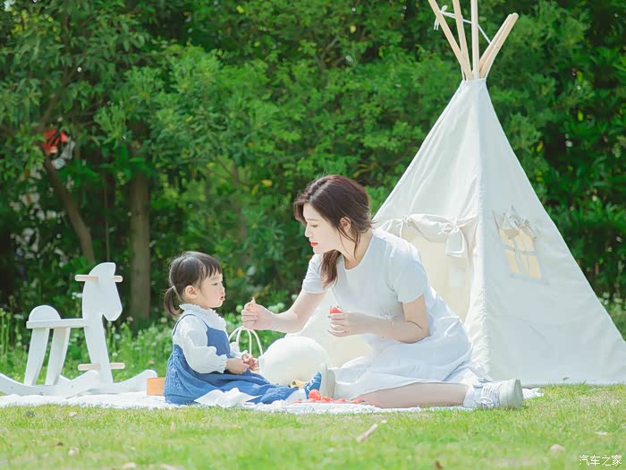 女本柔弱为母则刚辣妈萌宝开五菱凯捷享受温馨的亲子时光