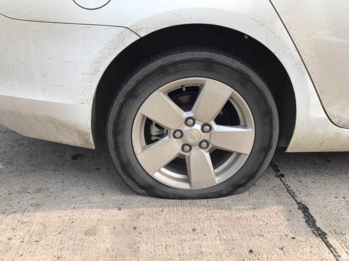 高速爆胎,怎么维权?求教