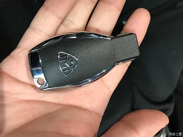 迈巴赫s400迟来的提车作业