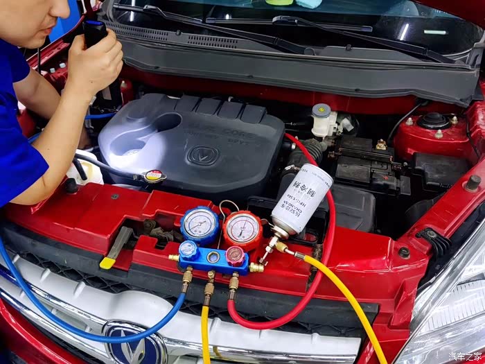 检测以后空调有些却氟利昂,需要充氟利昂,如果空调缺氟也会有不凉的