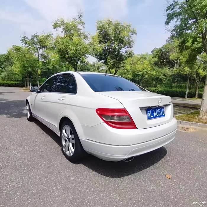 2008年奔驰c200
