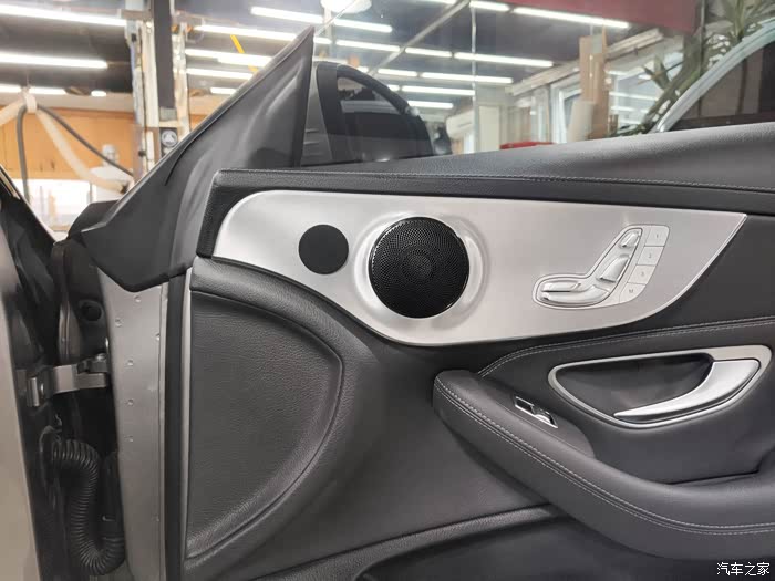 奔驰c260进口汽车音响改装案例分享