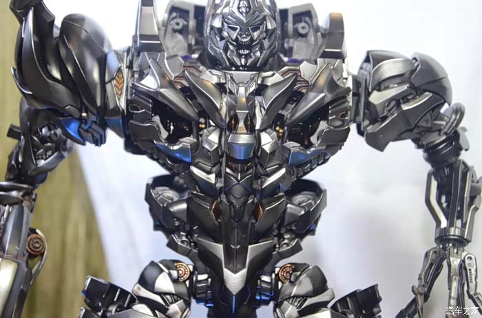 【老八出品第一季】之l级威震天改造重涂