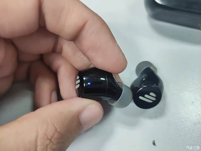 【为啥买】漫步者tws1经典版真无线蓝牙耳机.