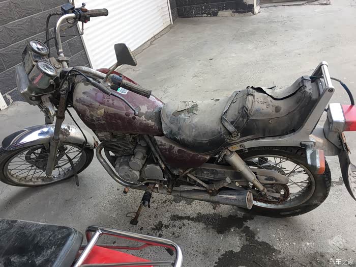 晒晒俺的最新收藏1984年的本田cbx125