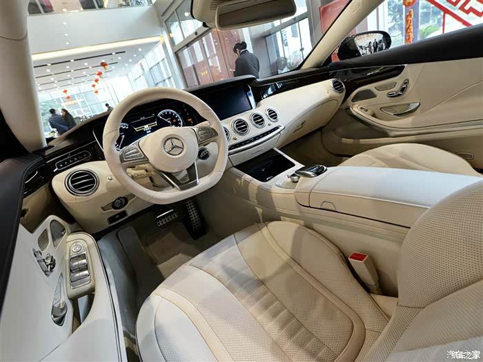 不一样的感觉s320l全黑内饰商务也可以这么运动版主认证啊