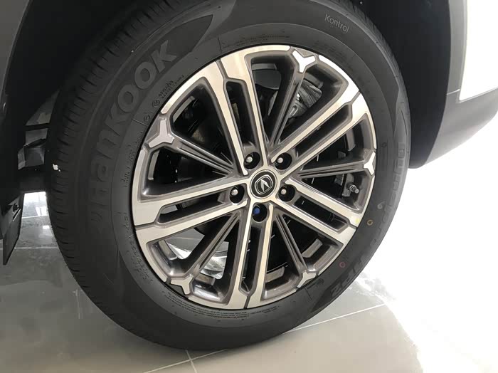 看长安cs75plus细节