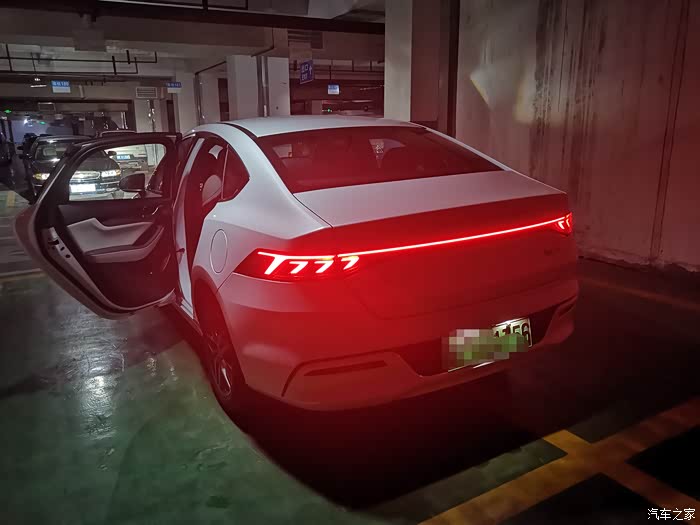 回家的诱惑,一起来感受秦plus灯光秀