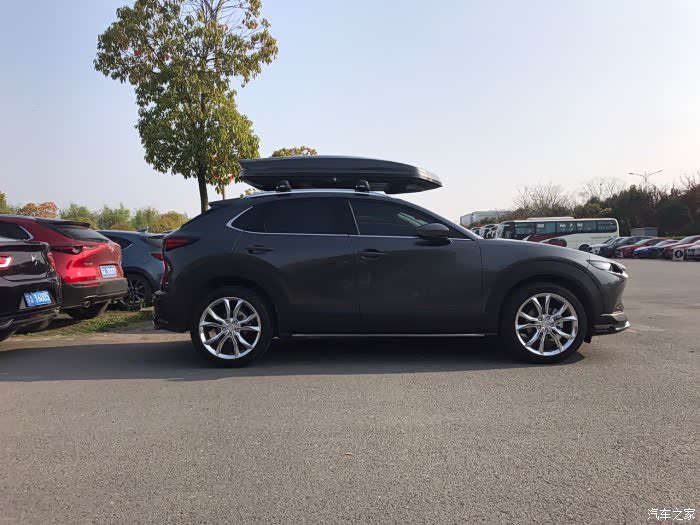 有没有cx30安装车顶行李箱的案例