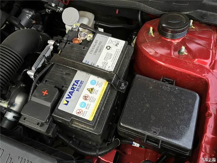 n哪位能告诉一下乐趣版的车用电池是什么型号的?