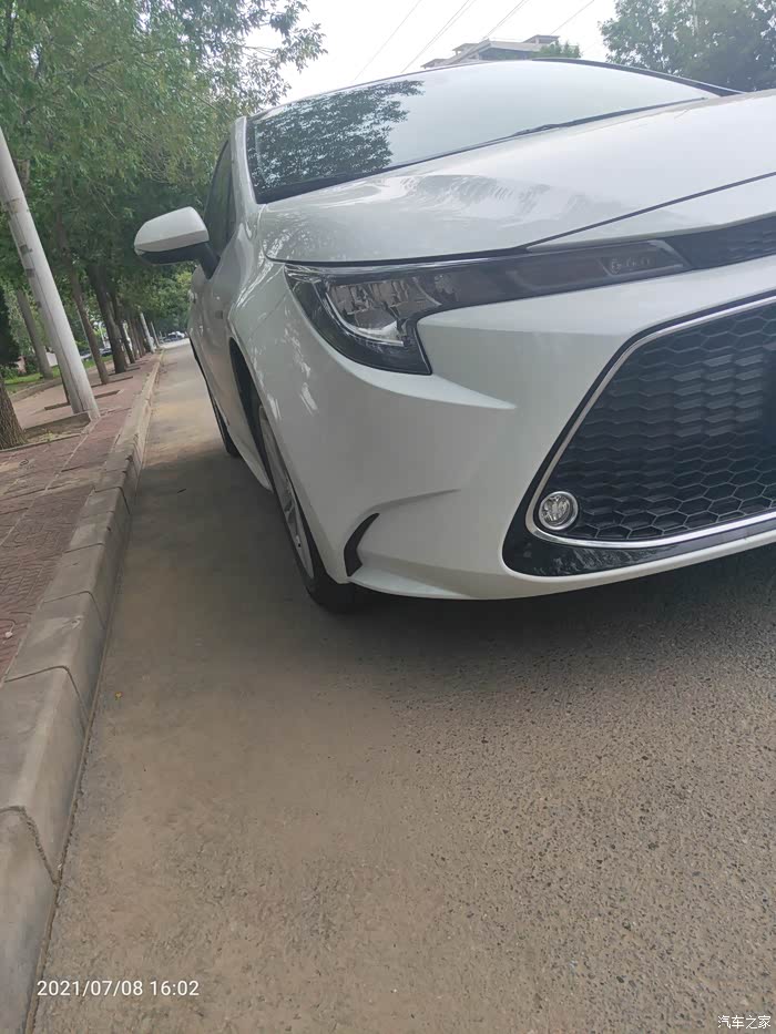 21款雷凌双擎有加55w前雾灯的吗是led雾灯有问题吗