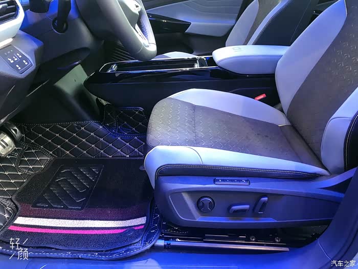 电动座椅还是很方便的,毕竟大众很多车子都是手动的