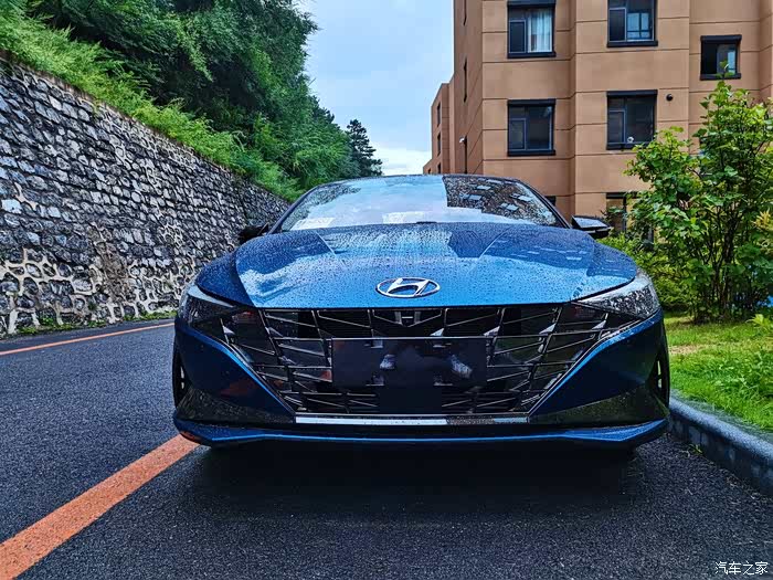 浪漫深邃我的海蓝色第七代伊兰特旗舰版