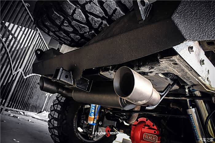 【武汉大脚车会】— 黑白配 演绎最纯粹的改装