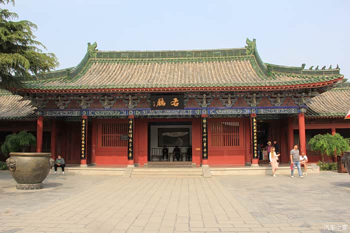 赏开封千年铁塔 游开封府衙 览大相国寺