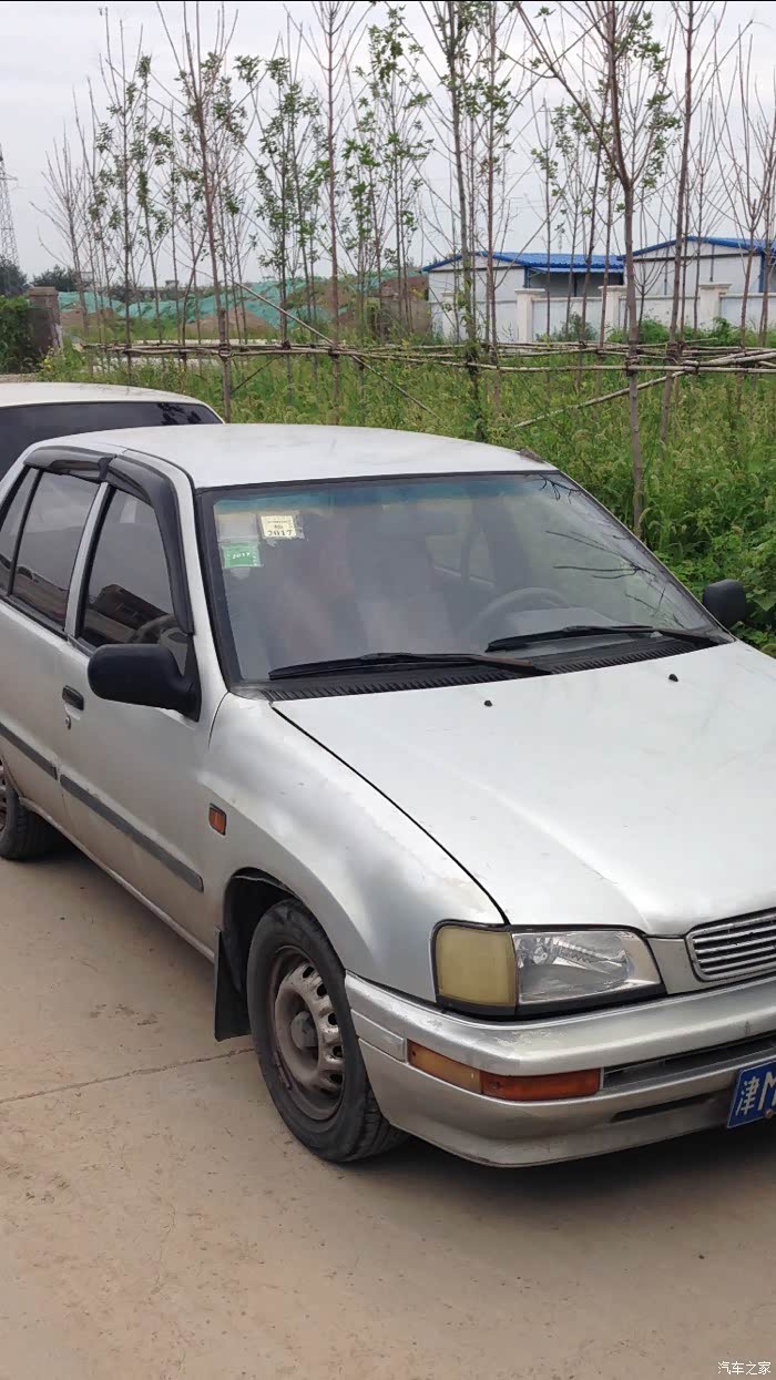 就是这辆夏利,去年8500交报废了,腾指标买了缤智