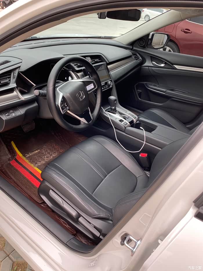 十代思域劲动白