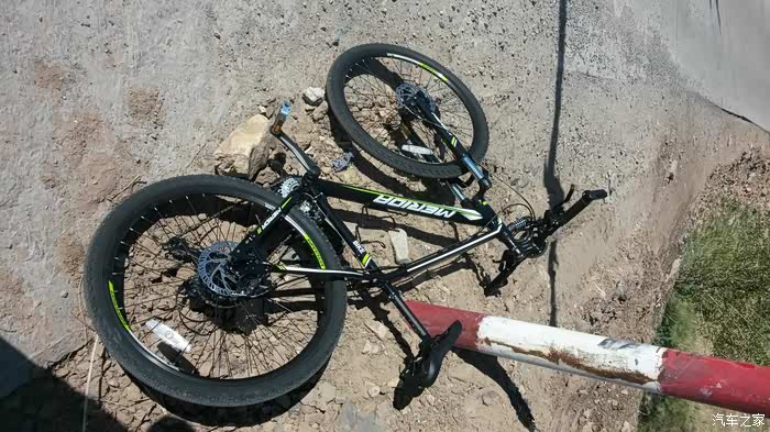 入手美利达勇士500d半月有余,把骑行过程中拍的一些自行车照片,与