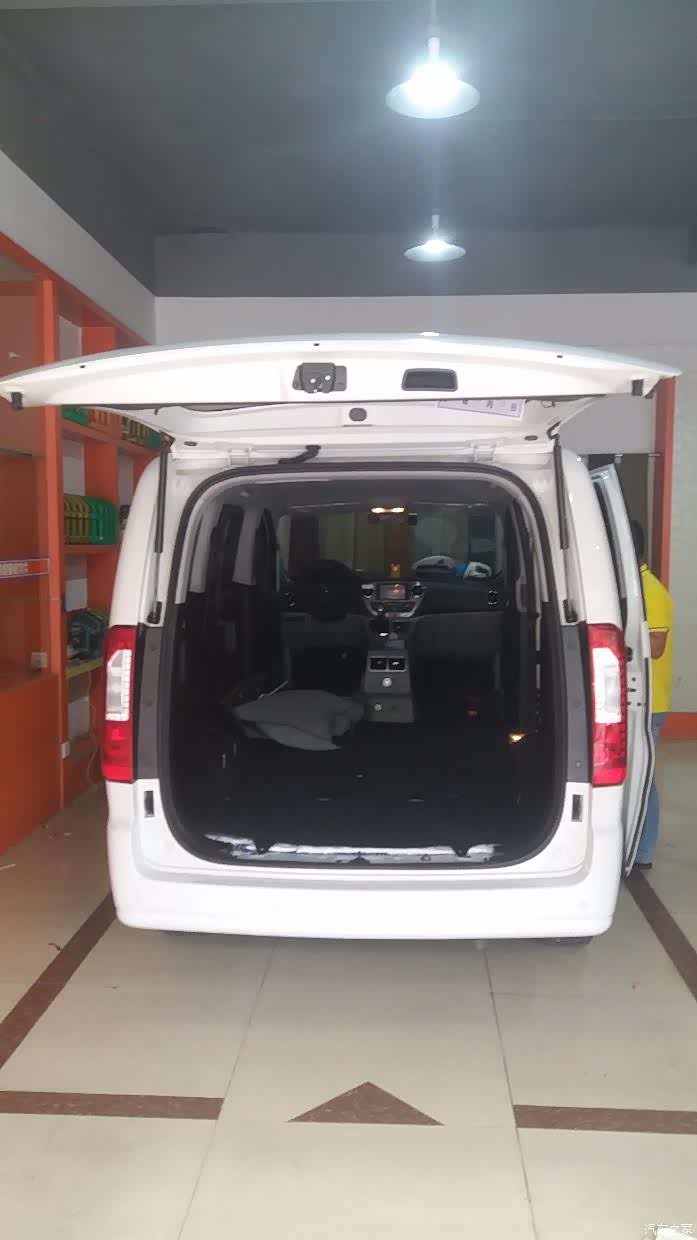我的拉货兼商务车瑞风m3改装进行中改成保姆车了