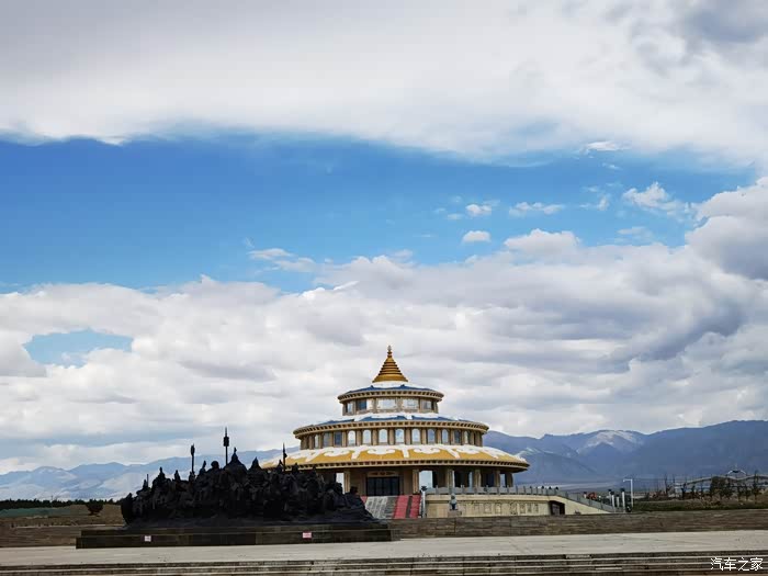 坦克300江格尔广场