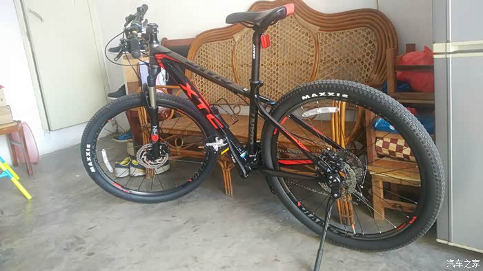 新入手捷安特xtc800黑红款