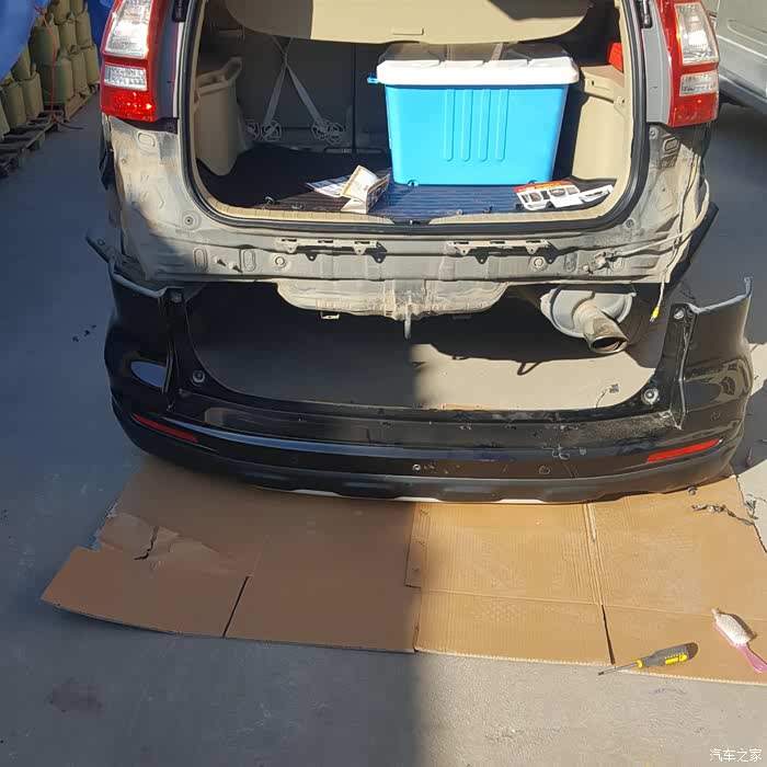 老款crv加装后防撞钢梁