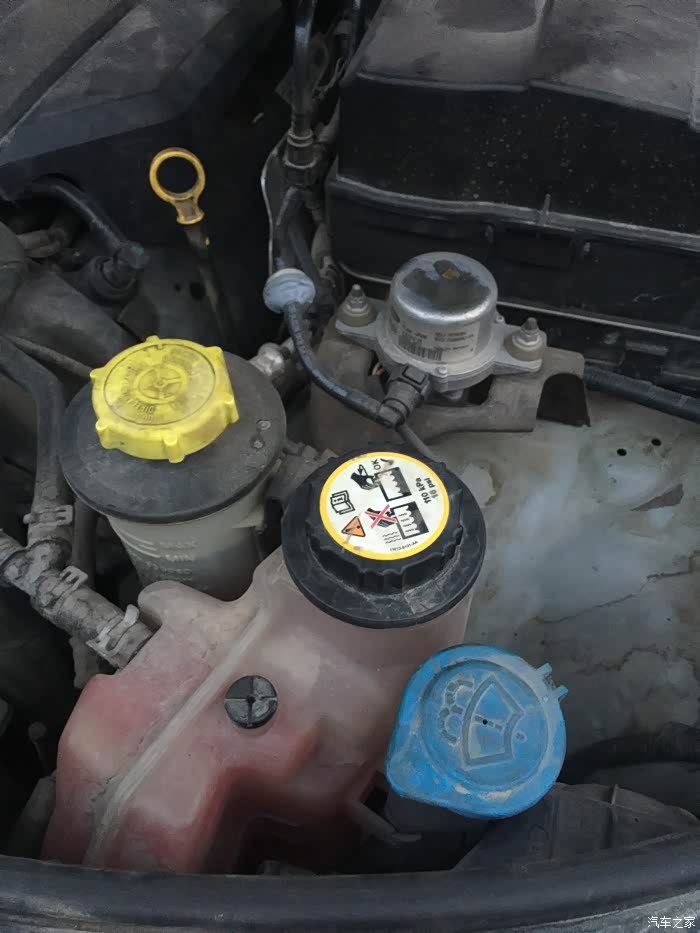 发现3的水箱盖在哪里?