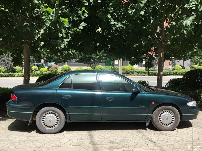 我发的是一台爷爷车别克新世纪