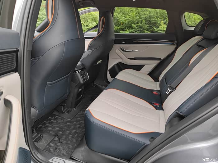 中国汽车的崛起 比亚迪-宋 plus dmi 提车