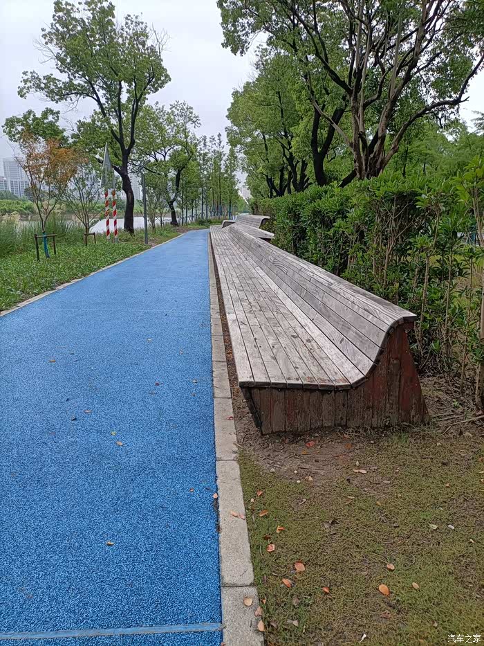 散步于夏驾河湿地公园