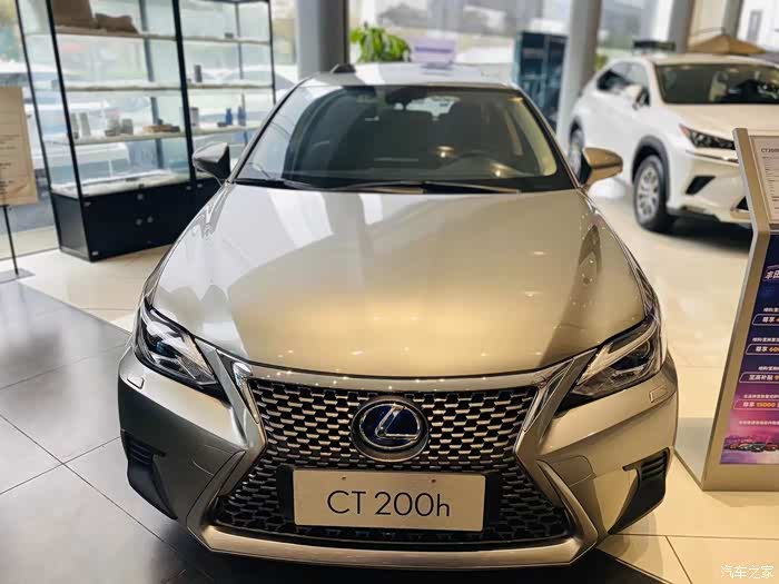 雷克萨斯ct女生首选