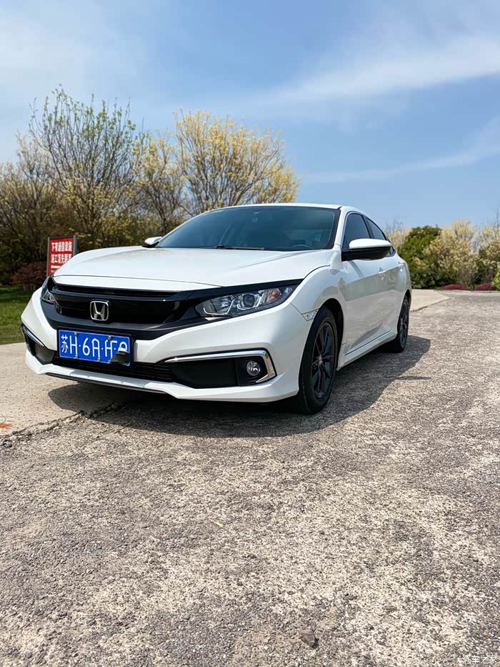 十代思域劲动白