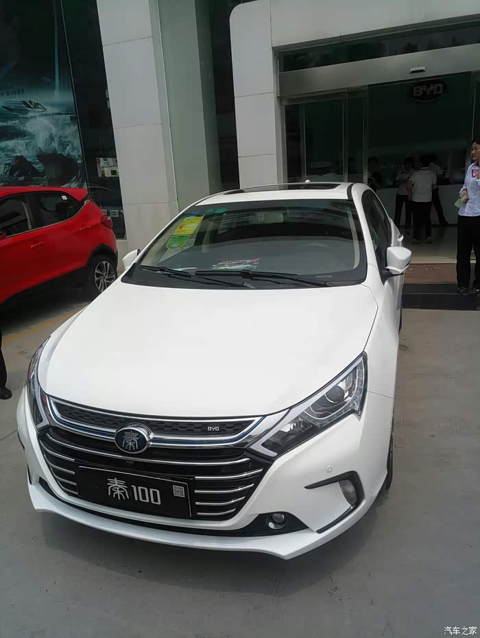 比亚迪秦100试驾