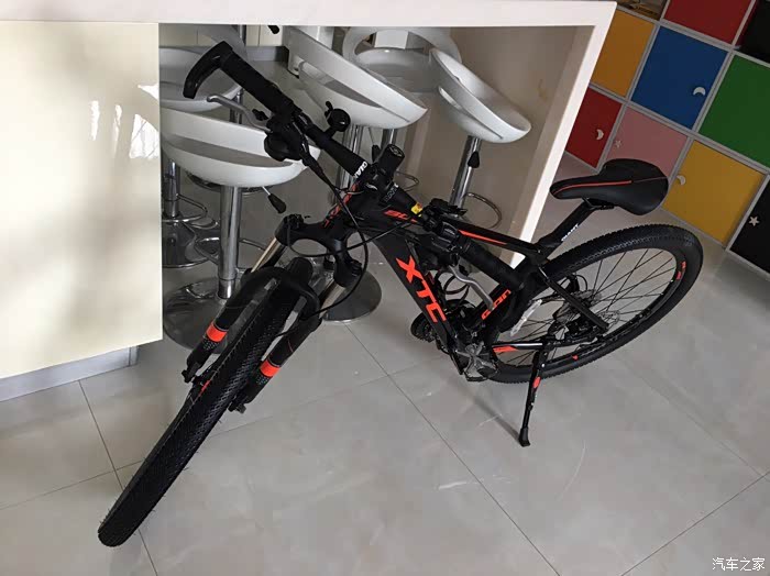 xtc800黑红18款已到