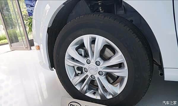 【图】去看车,一眼看上了它"e6"_比亚迪e6论坛_汽车之家论坛